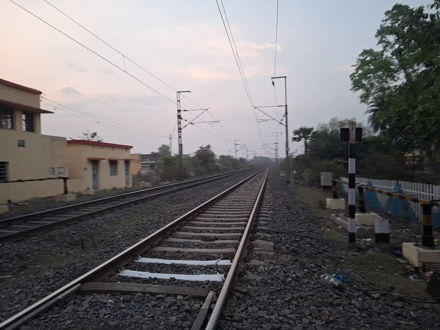 Railway line at Mihijam